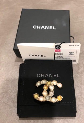 علبة مجوهرات شانيل الأصلية الفاخرة للبروش