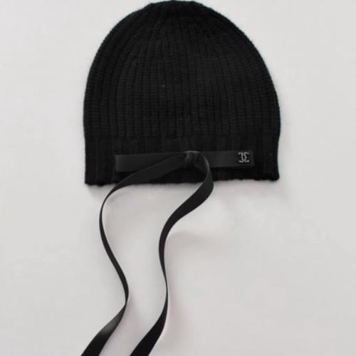 2025 قبعة شانيل بيني كشمير ساتان أسود