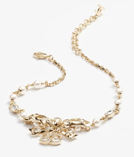 2024 قلادة شانيل شوكر ذهبي أبيض لؤلؤي كريستالي