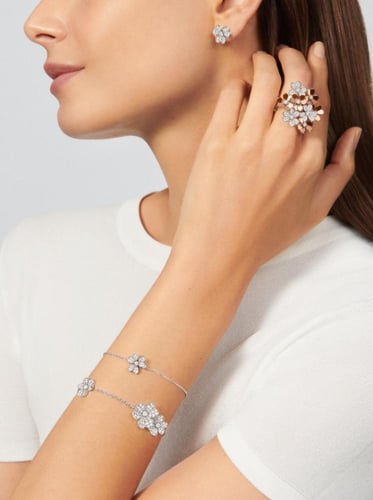 إسوارة فان كليف فريفول فضي مرصع ميني