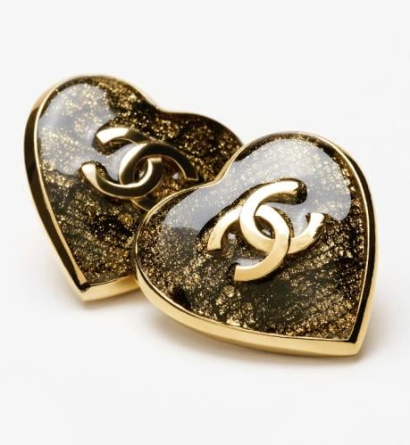 2024 أقراط شانيل قلب غلق مسمار ذهبي أسود