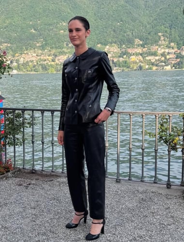 2025 سترة شانيل جاكيت جلد أسود