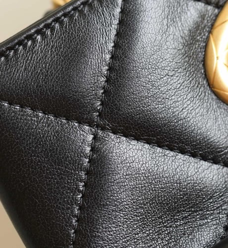 2024 حقيبة تسوق شانيل جلد أسود