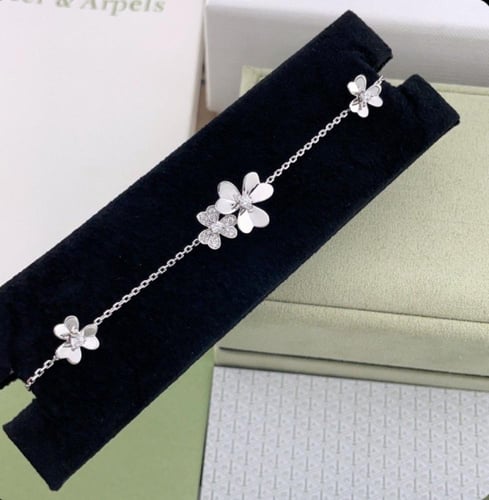 اسوارة فان كليف فريفول 5 زهرات فضي أبيض مرصع ميني