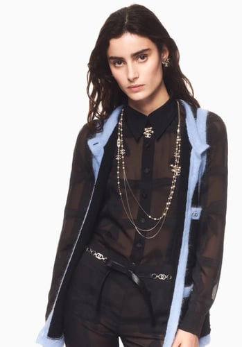 2024 قلادة شانيل طويلة ذهبي أبيض لؤلؤي كريستالي