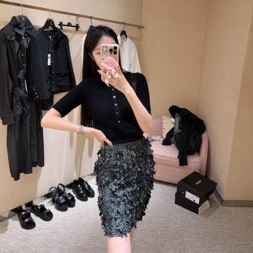 2025 قميص شانيل كوكو بيتش خفيف بأكمام قصيرة و أزرا...