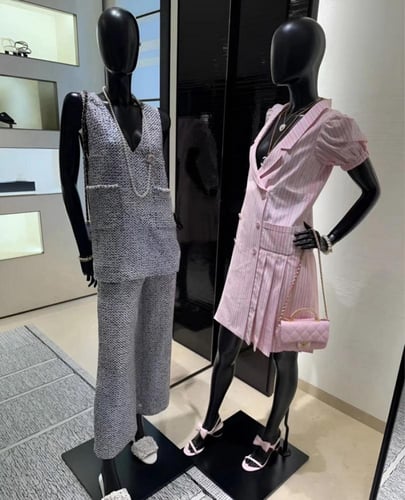 2025 فستان شانيل وردي