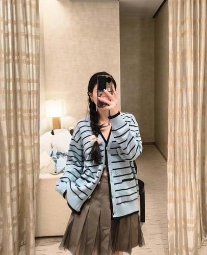 2025 كارديغان شانيل كشمير أزرق