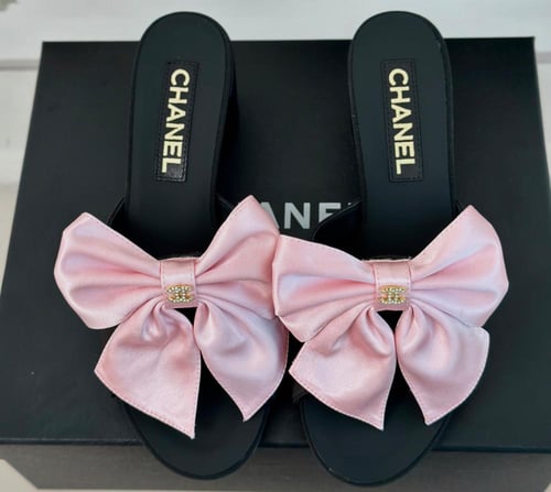 2024 حذاء شانيل جلد و حرير وردي