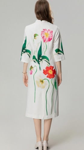 قفطان دولتشي اند غابانا أبيض بنقشات طويل جلابية رم...