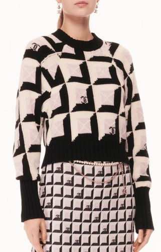 2024 أقراط شانيل بدلاية ذهبي كريستالي على شكل قلب