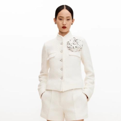2026 سترة شانيل تويد ابيض Chanel Spring-Summer 202...
