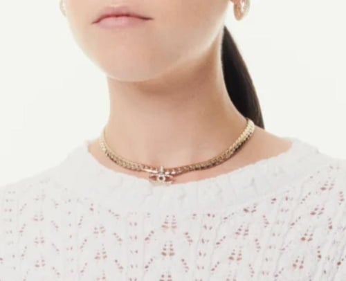 2024 اقراط شانيل على شكل حلقة ذهبي مرصع بالكريستال