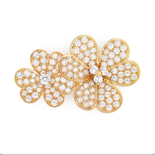 خاتم فان كليف فريفول ذهبي مرصع كبير بين الأصابع