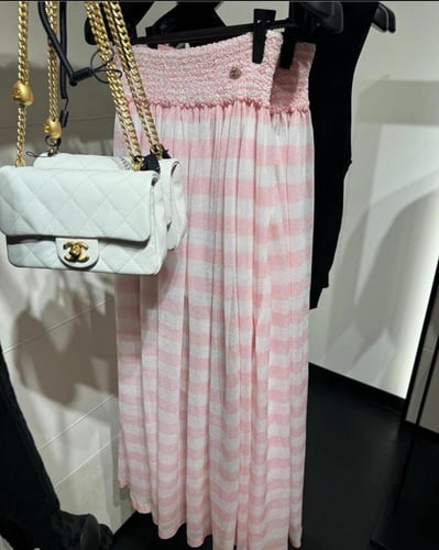 2024 تنورة شانيل كلوش وردي فاتح