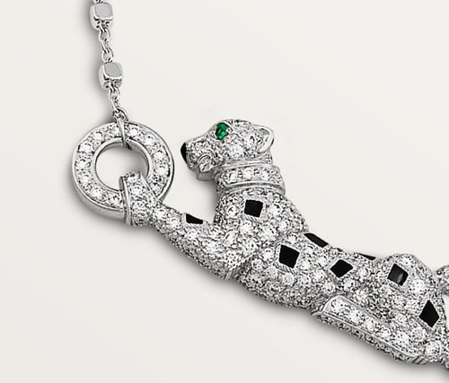 قلادة پانتير دو كارتييه فضي مرصع بالألئ