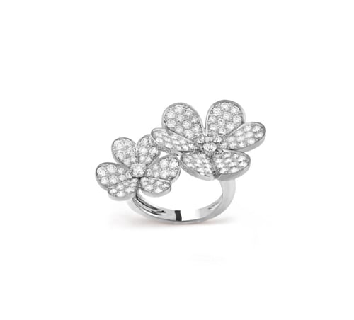 خاتم فان كليف فريفول فضي مرصع كبير بين الاصابع