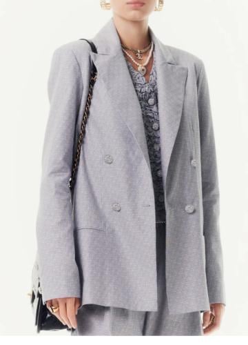 2024 سترة شانيل رسمية رمادي