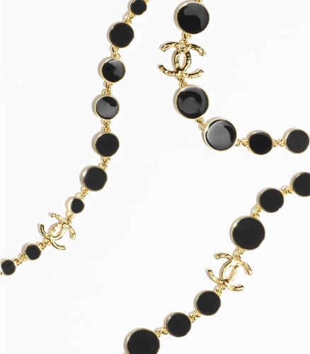 2024 قلادة شانيل ذهبي أسود دوائر