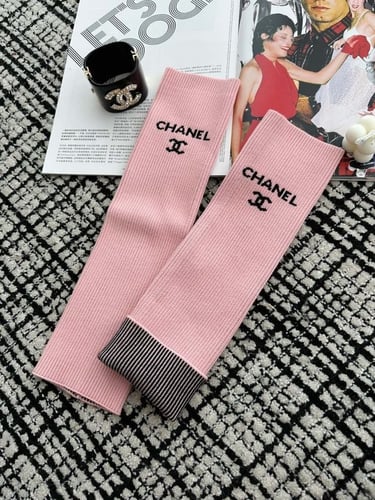 2024 غطاء ارجل بشعار شانيل وردي