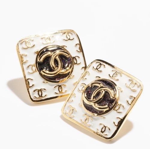 2024 اقراط شانيل غلق مسمار مربع ابيض ذهبي