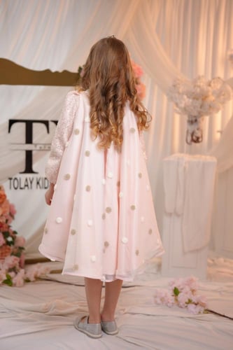 فستان فخم اكسسوار بارز