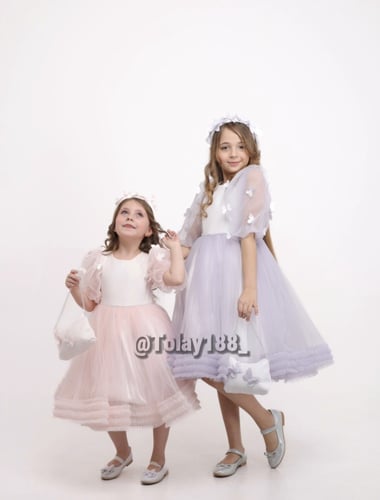 فستان الفراشات متوفر لونين مع طوق وشنطة