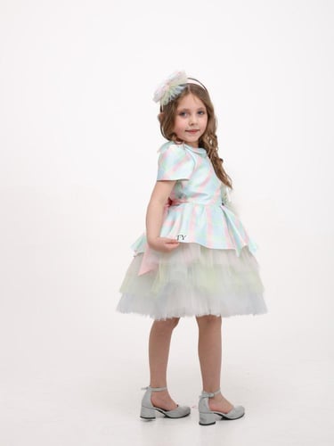 فستان طبقات ملون مع طوق تبدأ المقاسات من 6 اشهر