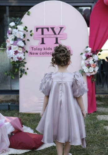 فستان ناعم وفخم