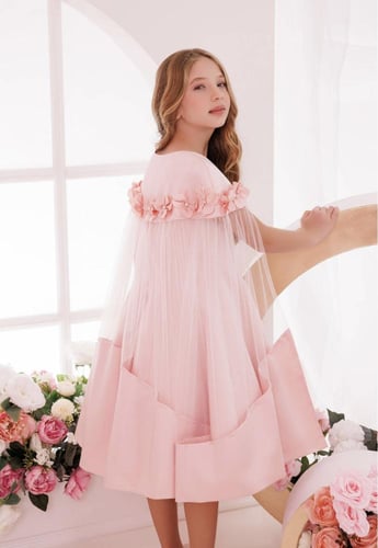 فستان راقي قطعتين للسن المحير