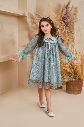 فستان فخم مع اكسسوار الشعر