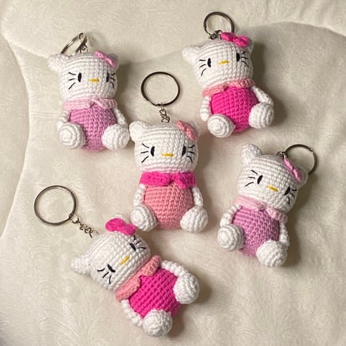 ميدالية كروشية هيلوكيتي