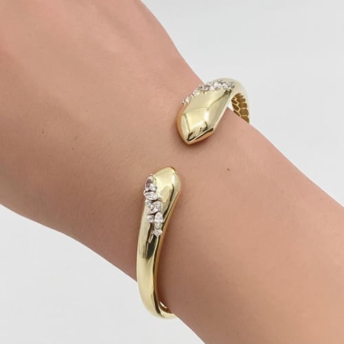 اسواره ذهب عيار 18 الوزن 15.11 جرام