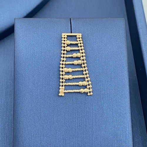 طقم ذهب عيار 18 الوزن 28.20 جرام