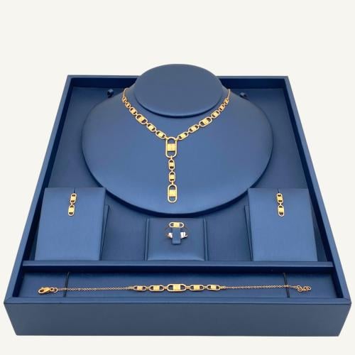 طقم ذهب عيار 21 الوزن 12.89 جرام