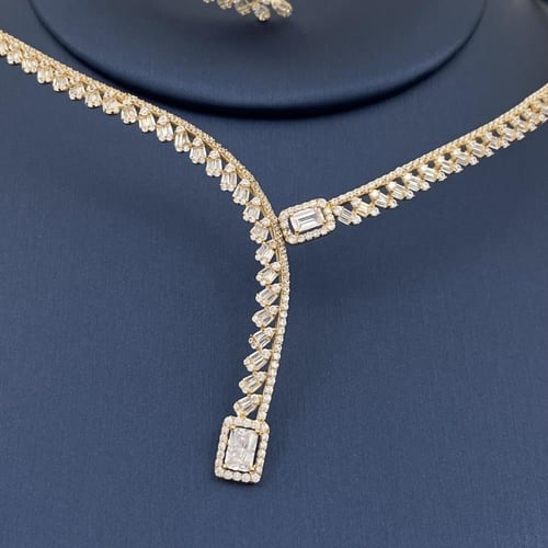 طقم طوق ذهب عيار 18 الوزن 22.95 جرام