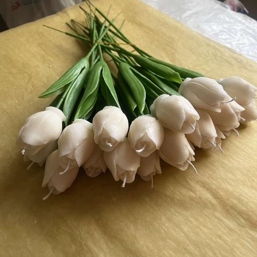 Tulip candle