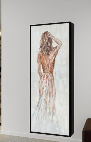 دولاب عبايات مبتكر مع باب للوحة جدارية