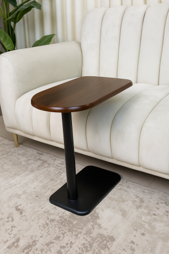 طاولة جانبية ، بسطح خشبي