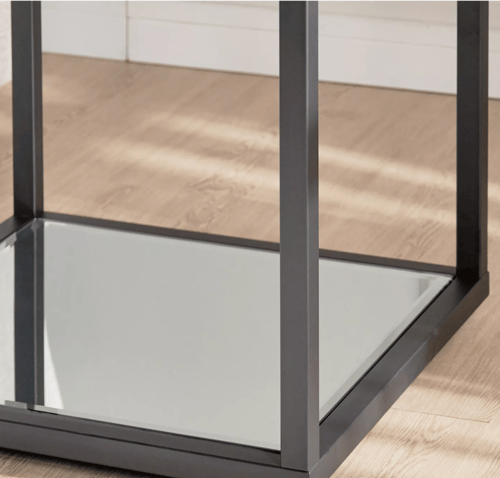 طاولة وسط حديد مع سطح زجاجي