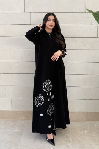 عباية كريب ملكي سوداء فاخرة بقصة نص كلوش تخربم ناع...