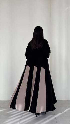 عباية نص كلوش قماش كوبرا فاخر