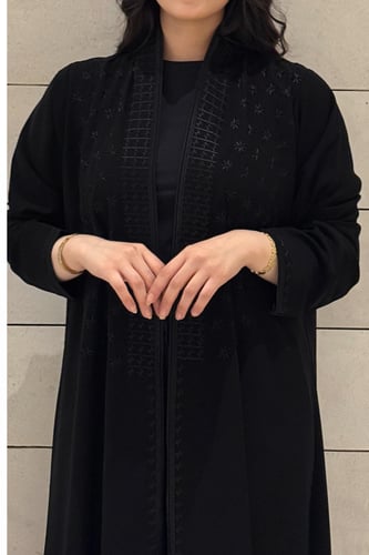 عباية كوبرا نص كلوش بتطريز أنيق