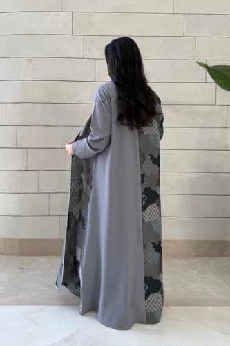 عباية ملونة بقماش روزانا وكشميري هندي رمادي – قصة...