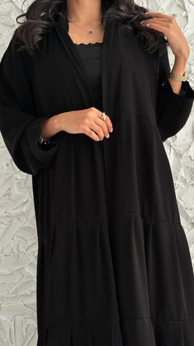 عباية كسرات فاخرة – قماش ملكي كوري