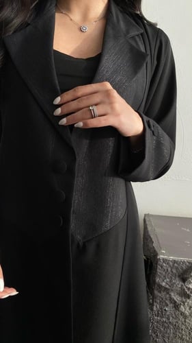 عباية كتان بقصه جاكيت لمعه نص كلوش( الاسود)