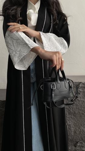 عباية كتان نص كلوش بأكمام جاكار وبتفاصيل تحديدية د...