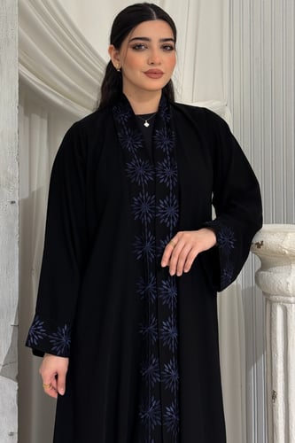 عباية كوبرا نص كلوش بتطريز أنيق