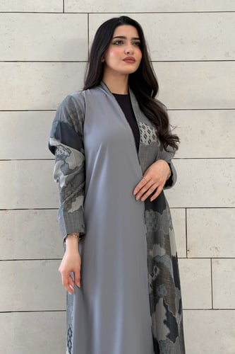 عباية ملونة بقماش روزانا وكشميري هندي رمادي – قصة...