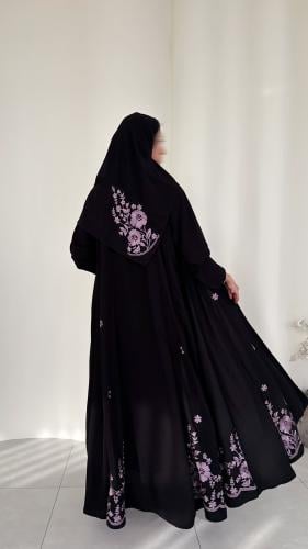 عباية كلوش ملكي كوري مطرزة موف